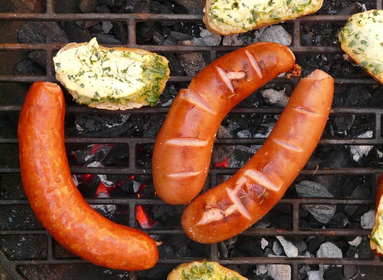Barbecue Sausages with Sliced Bread with Garlic Butter and Cheese - BBQ Recipe