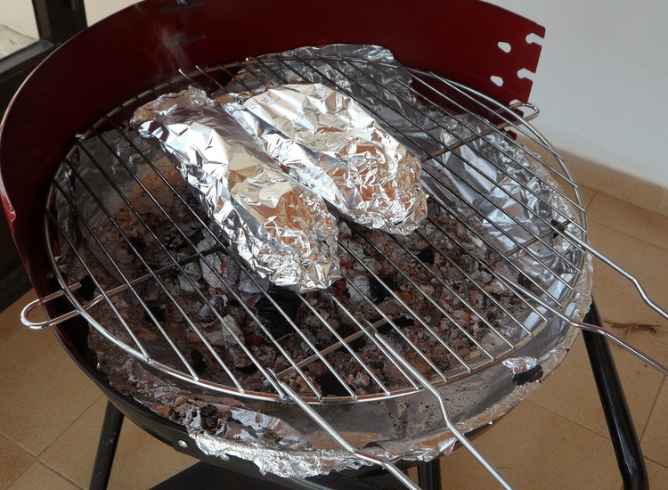 BBQ Recipe - BBQ Grilled Potatoes Wrapped in Foil